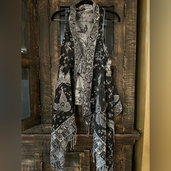 Other - Black and Silver Reversible Butterfly Design Open Front Kimono Vest Pashmina